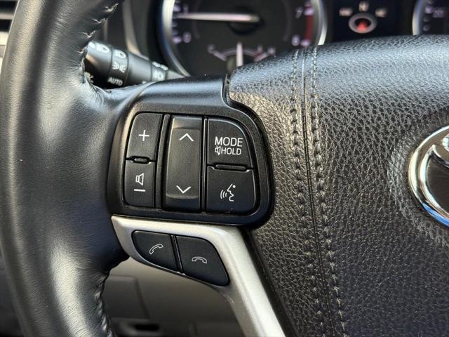 used 2019 Toyota Highlander car, priced at $33,910