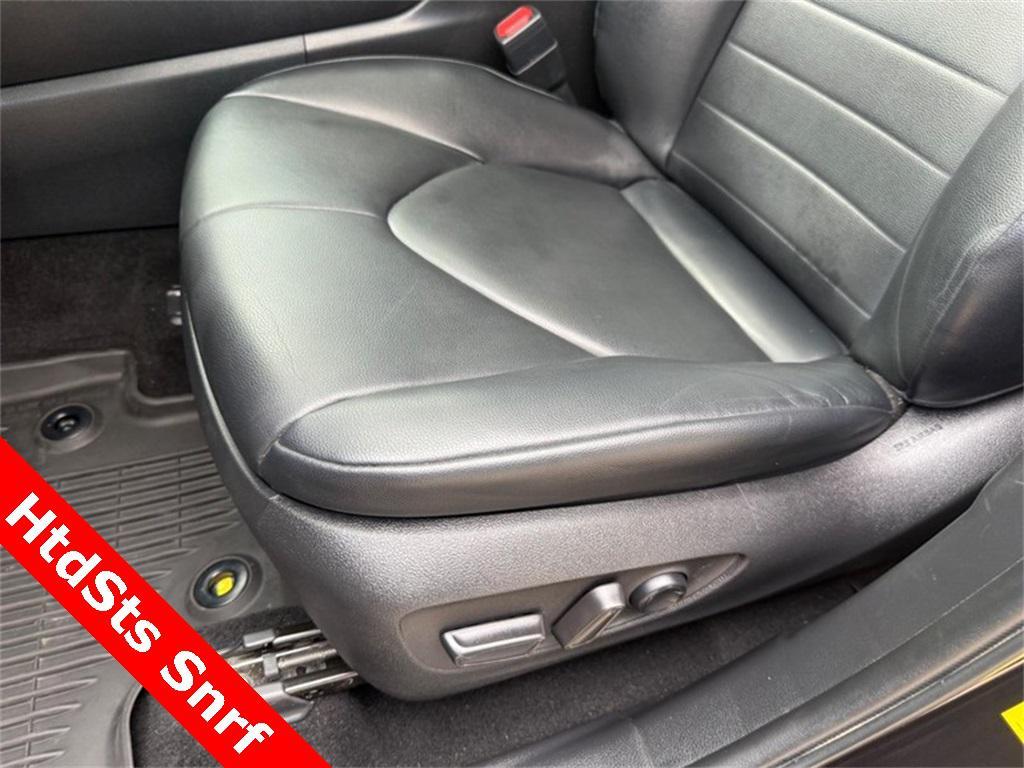 used 2022 Toyota Highlander car, priced at $34,200