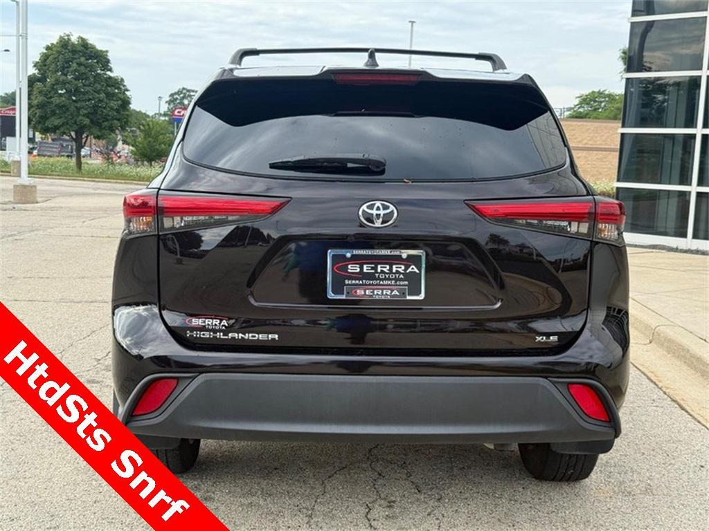used 2022 Toyota Highlander car, priced at $34,200