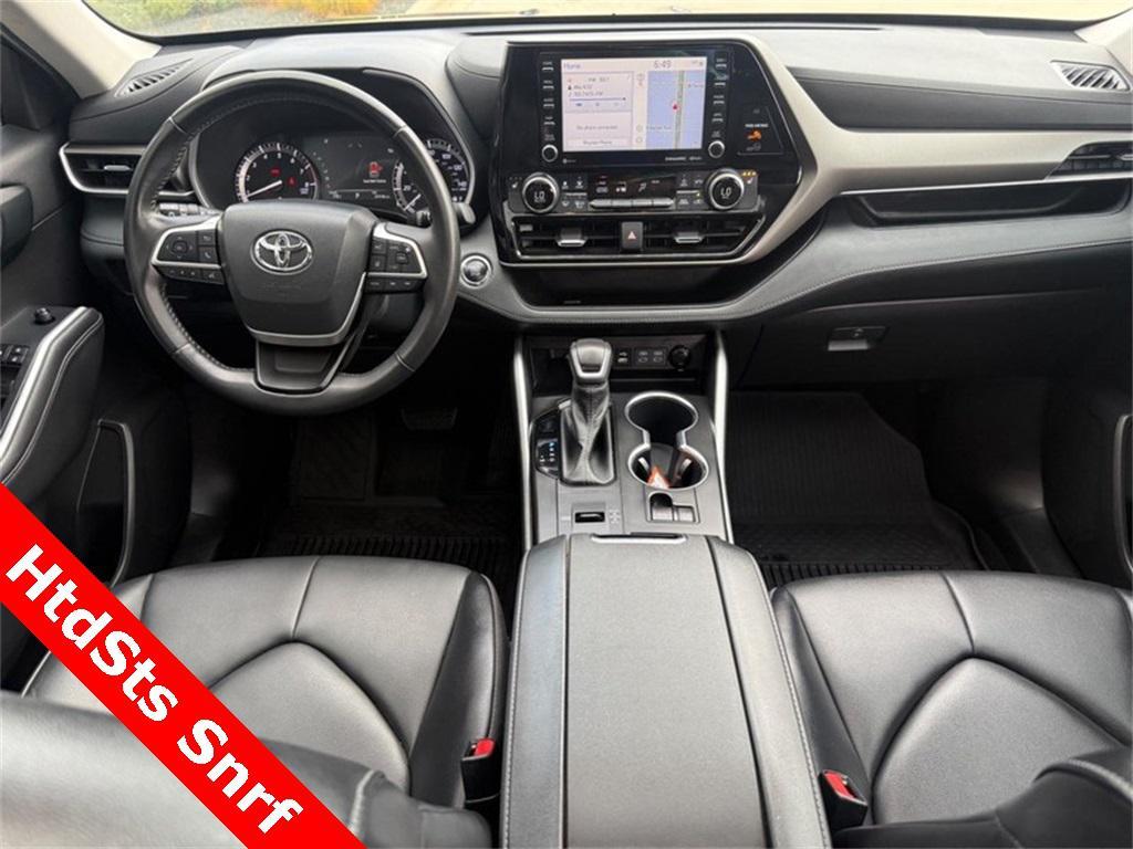 used 2022 Toyota Highlander car, priced at $34,200