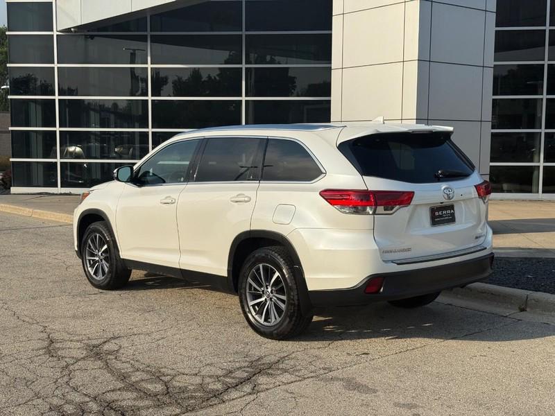 used 2019 Toyota Highlander car, priced at $20,450