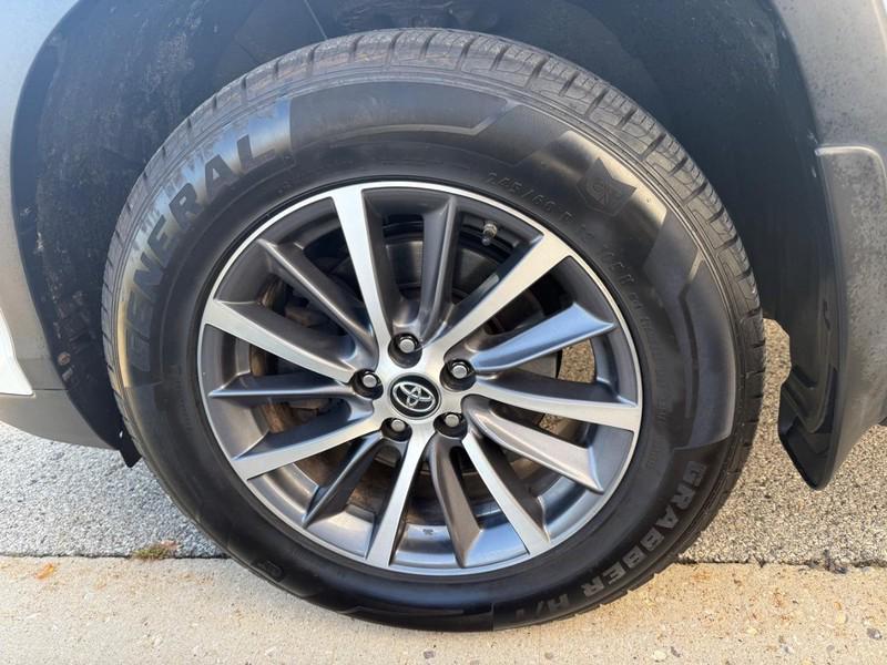 used 2019 Toyota Highlander car, priced at $20,450