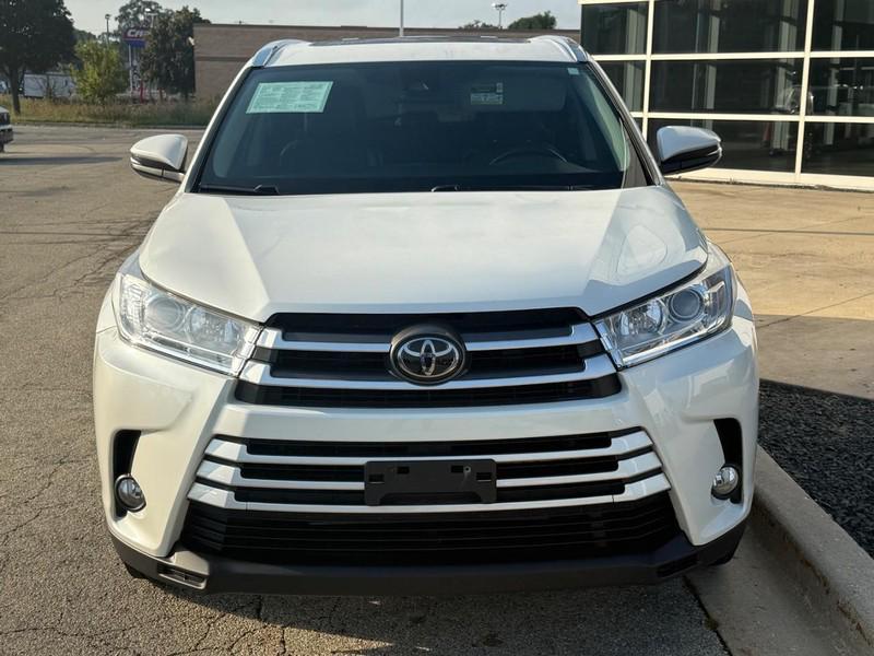 used 2019 Toyota Highlander car, priced at $20,450