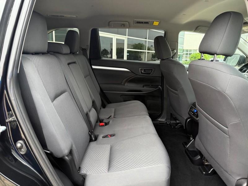 used 2019 Toyota Highlander car, priced at $28,647