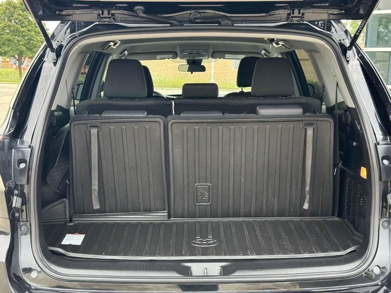 used 2019 Toyota Highlander car, priced at $28,647