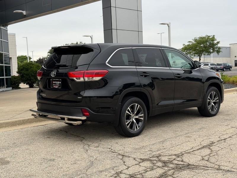 used 2019 Toyota Highlander car, priced at $28,647