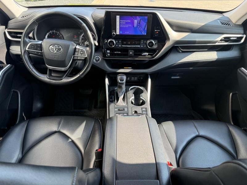used 2023 Toyota Highlander car, priced at $38,400
