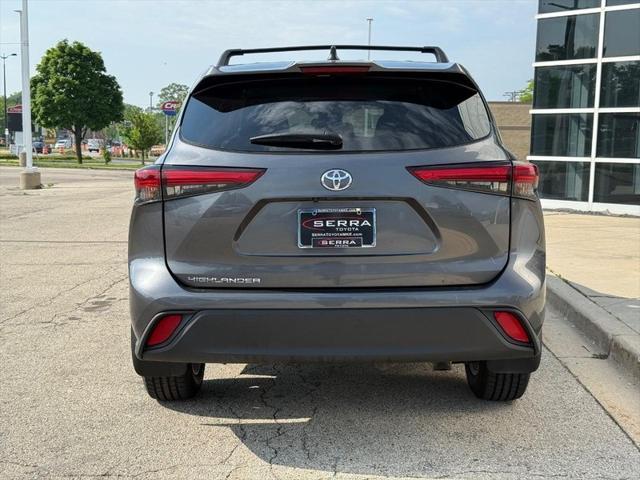 used 2023 Toyota Highlander car, priced at $31,450