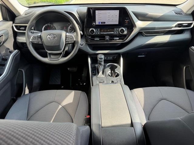 used 2023 Toyota Highlander car, priced at $31,450