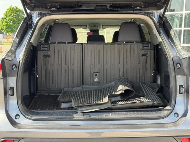 used 2023 Toyota Highlander car, priced at $31,450