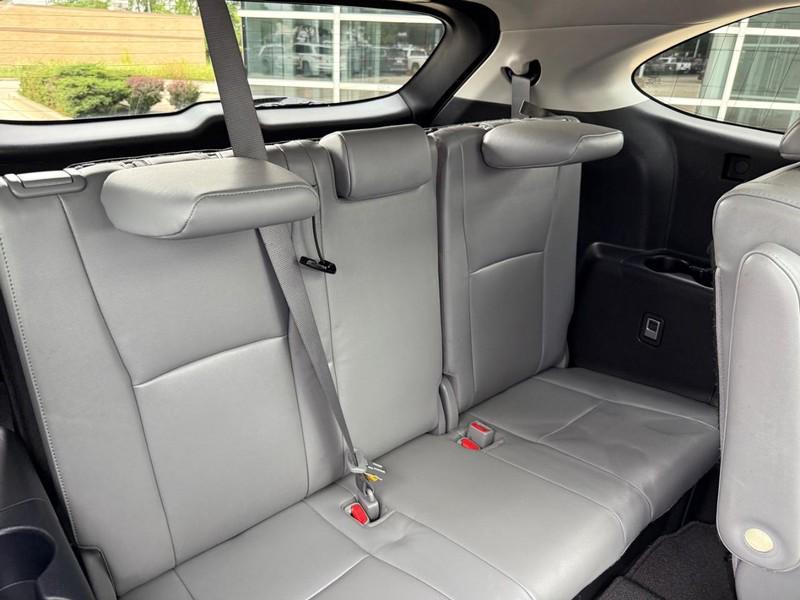 used 2022 Toyota Highlander car, priced at $40,500