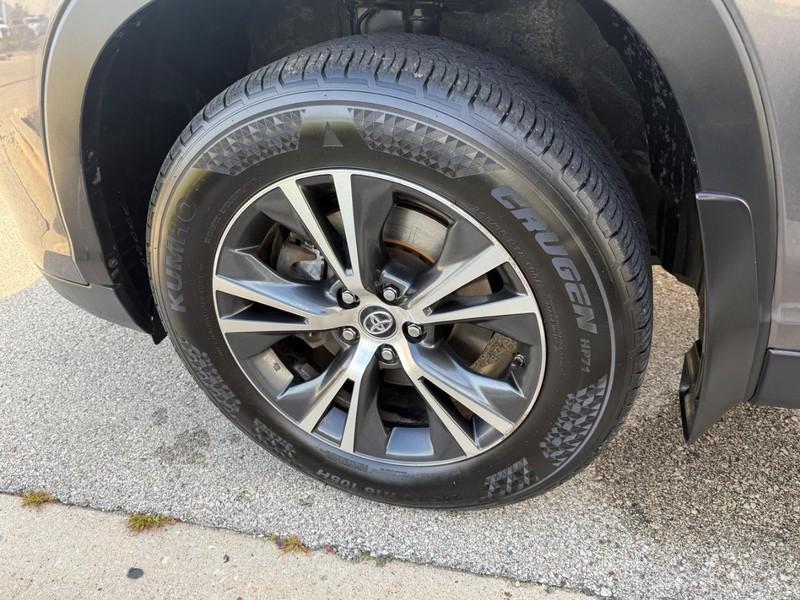 used 2019 Toyota Highlander car, priced at $19,989
