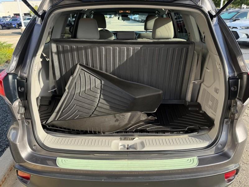 used 2019 Toyota Highlander car, priced at $19,989