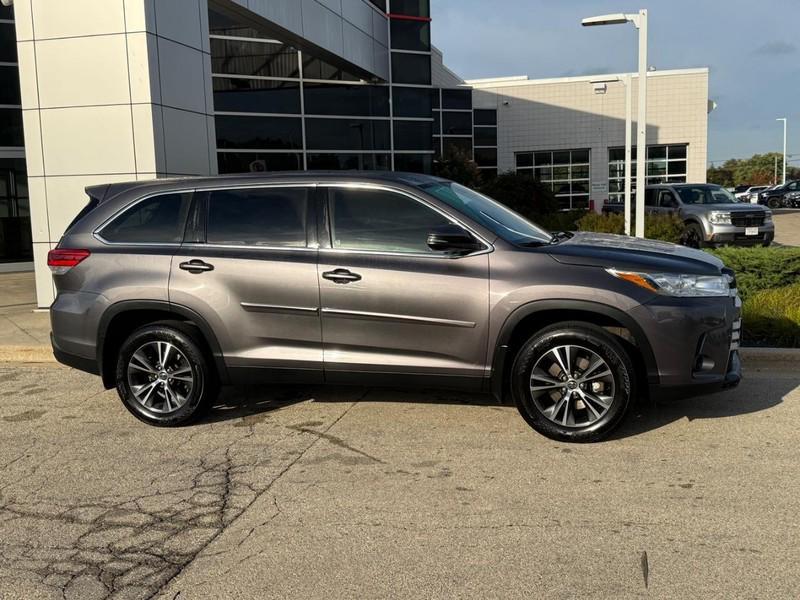 used 2019 Toyota Highlander car, priced at $19,989