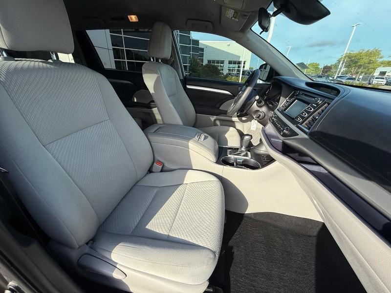 used 2019 Toyota Highlander car, priced at $19,989