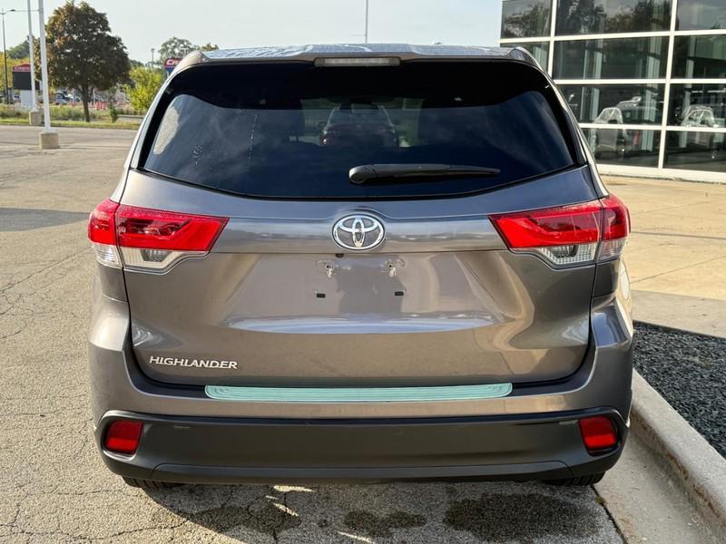 used 2019 Toyota Highlander car, priced at $19,989