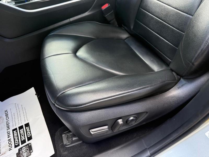 used 2021 Toyota Highlander car, priced at $33,251