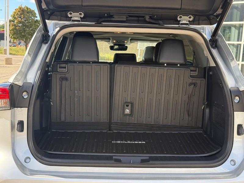 used 2021 Toyota Highlander car, priced at $33,251