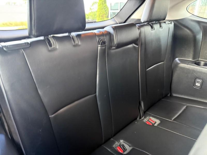 used 2021 Toyota Highlander car, priced at $33,251