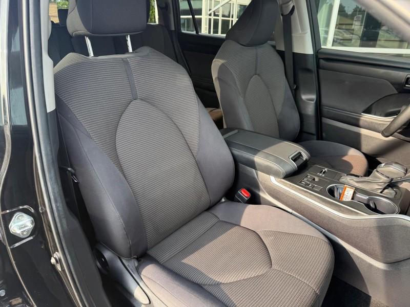 used 2024 Toyota Highlander car, priced at $30,598