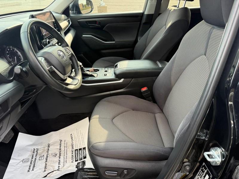 used 2024 Toyota Highlander car, priced at $30,598