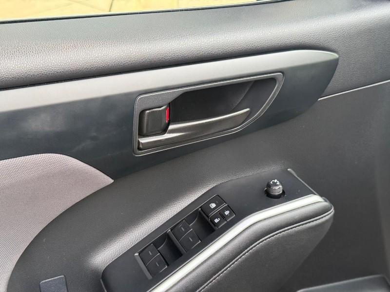 used 2024 Toyota Highlander car, priced at $30,598