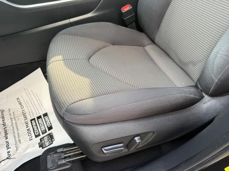 used 2024 Toyota Highlander car, priced at $30,598