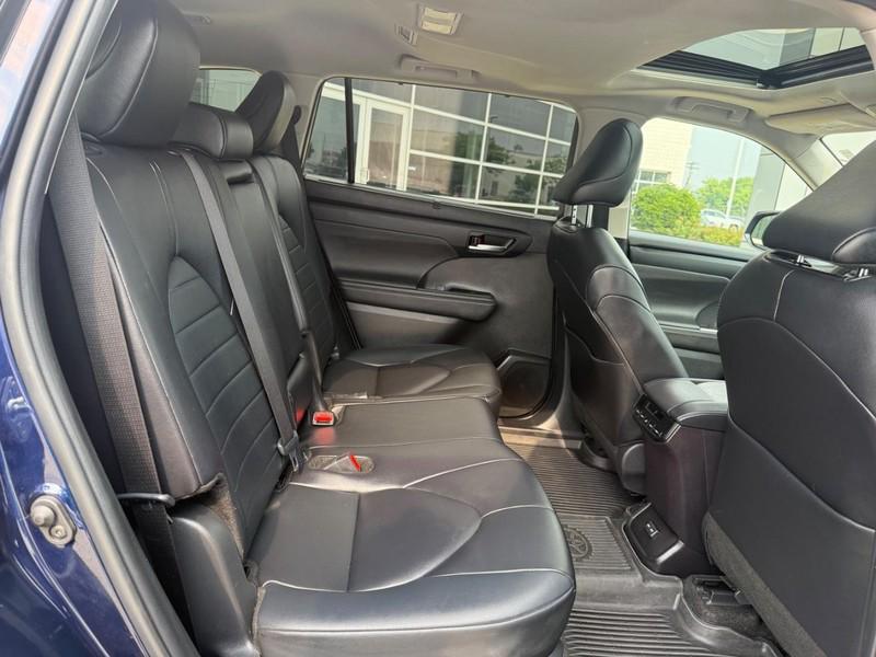 used 2024 Toyota Highlander car, priced at $42,450