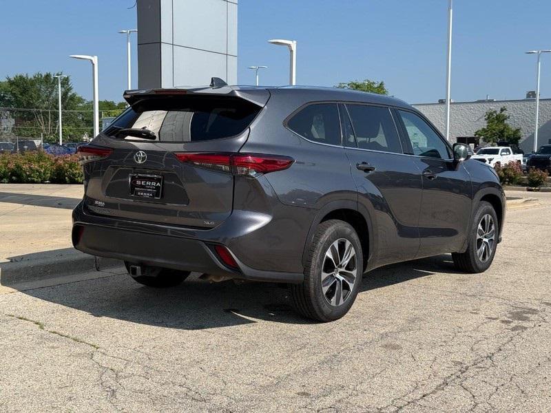 used 2021 Toyota Highlander car, priced at $31,891