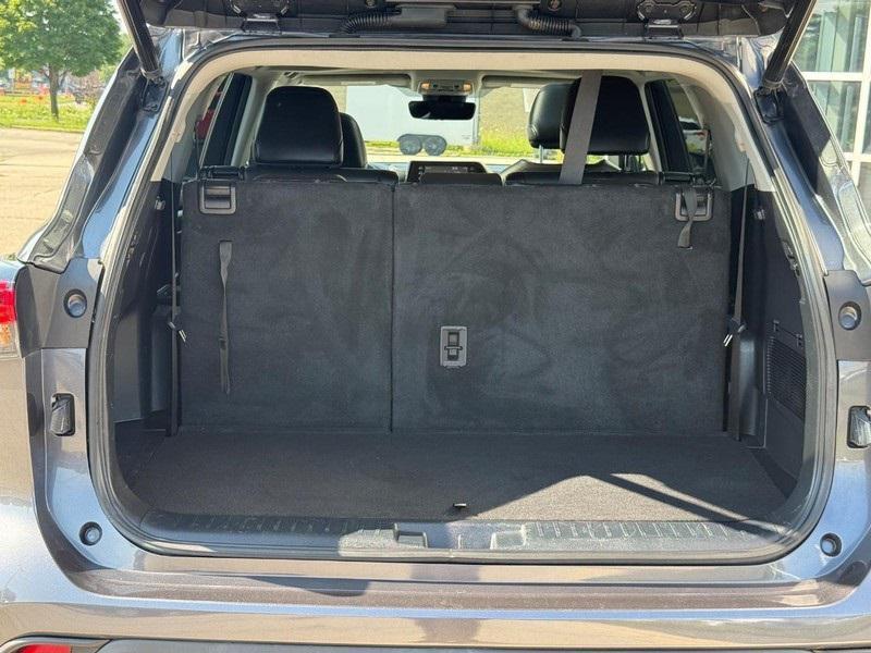 used 2021 Toyota Highlander car, priced at $31,891