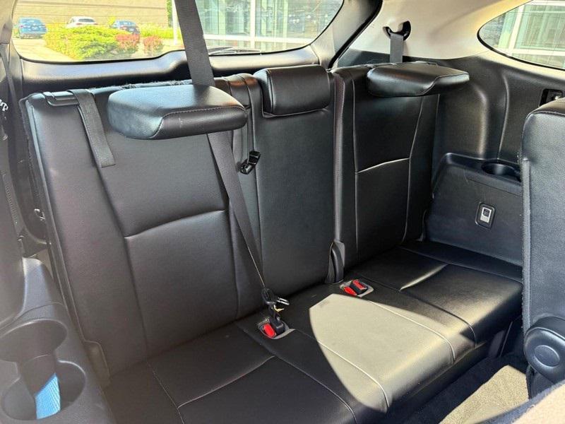 used 2021 Toyota Highlander car, priced at $31,891