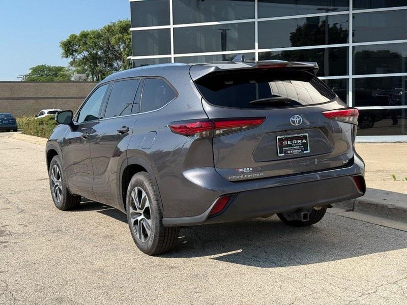used 2021 Toyota Highlander car, priced at $31,891