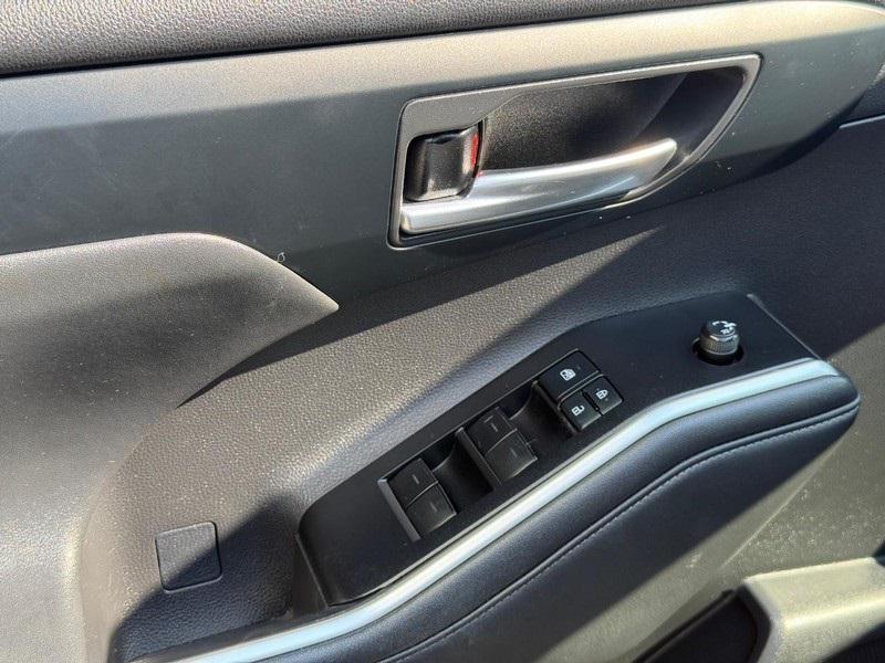 used 2021 Toyota Highlander car, priced at $31,891