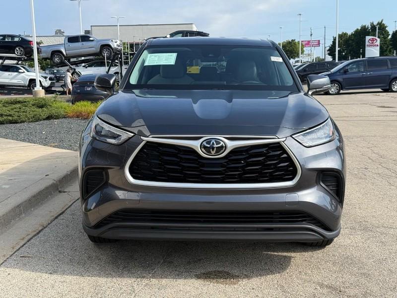 used 2020 Toyota Highlander car, priced at $29,980
