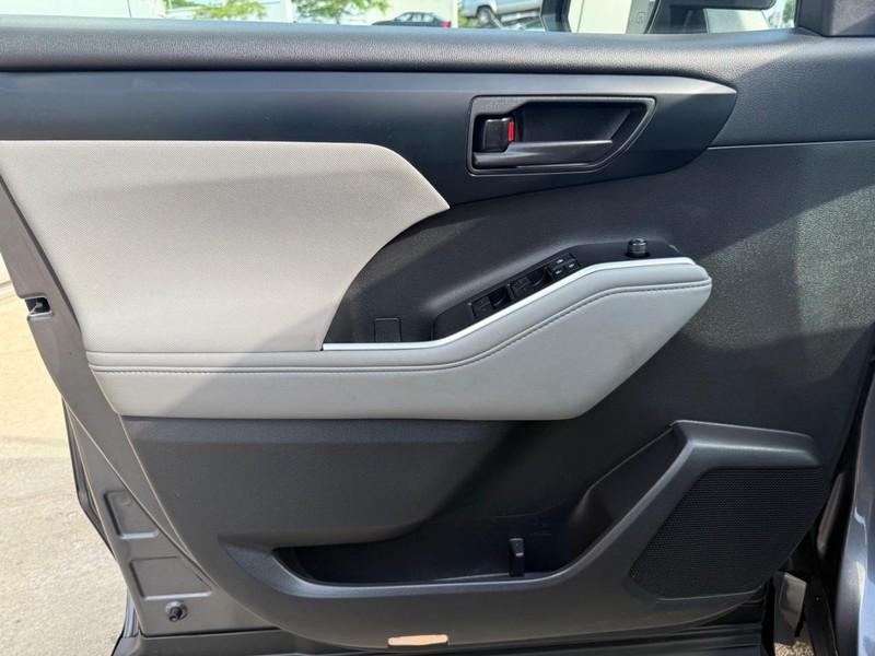 used 2020 Toyota Highlander car, priced at $29,980