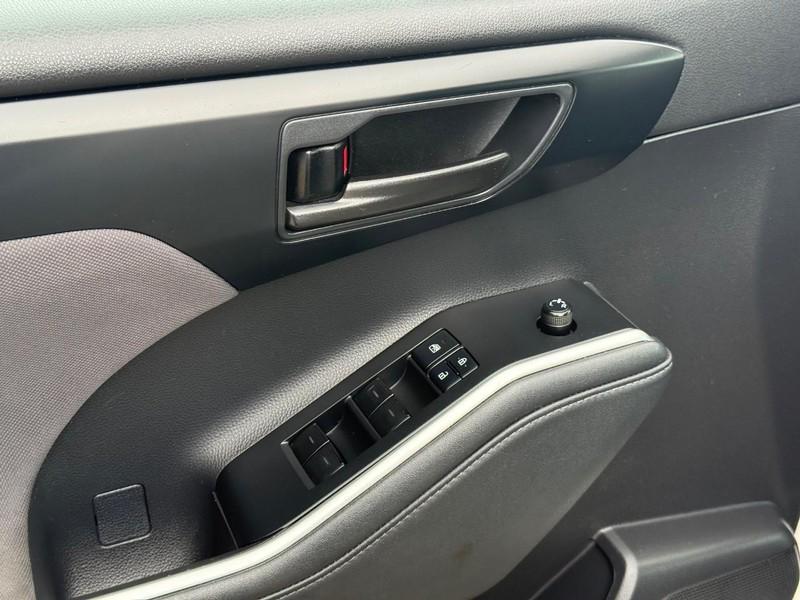 used 2021 Toyota Highlander car, priced at $28,459