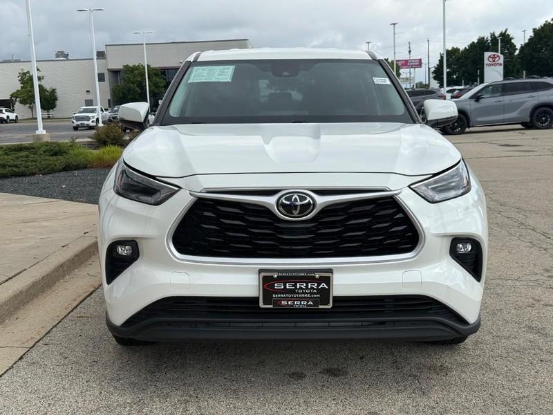 used 2021 Toyota Highlander car, priced at $28,459