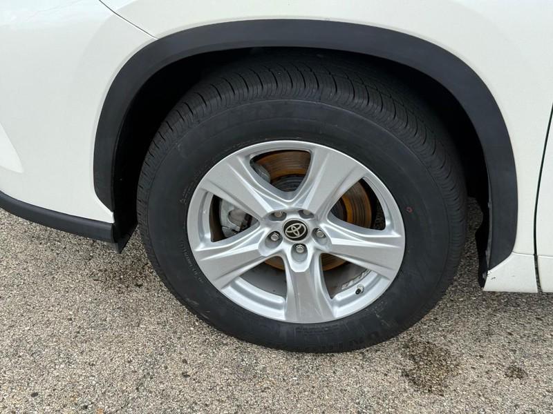 used 2021 Toyota Highlander car, priced at $28,459