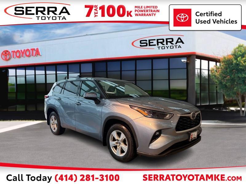 used 2022 Toyota Highlander car, priced at $33,558