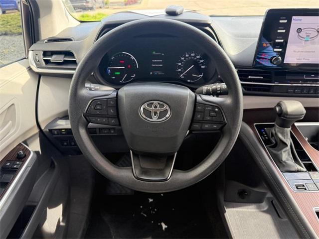 used 2024 Toyota Sienna car, priced at $41,990