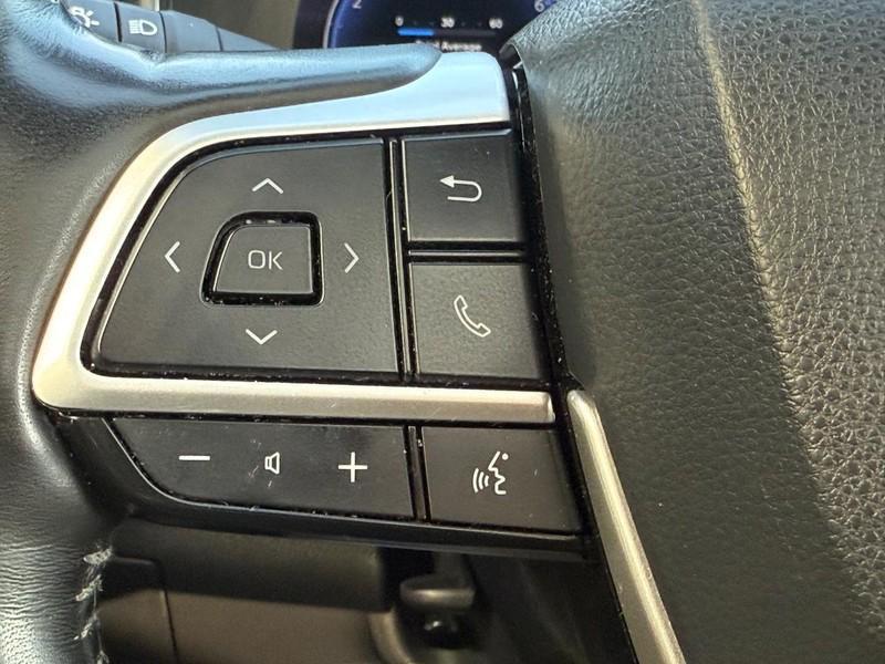 used 2023 Toyota Highlander car, priced at $44,733