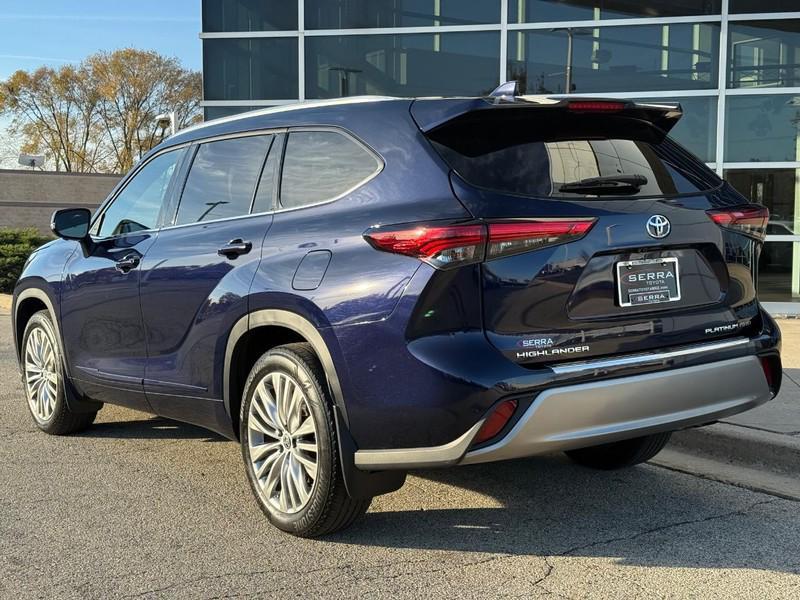 used 2023 Toyota Highlander car, priced at $44,733