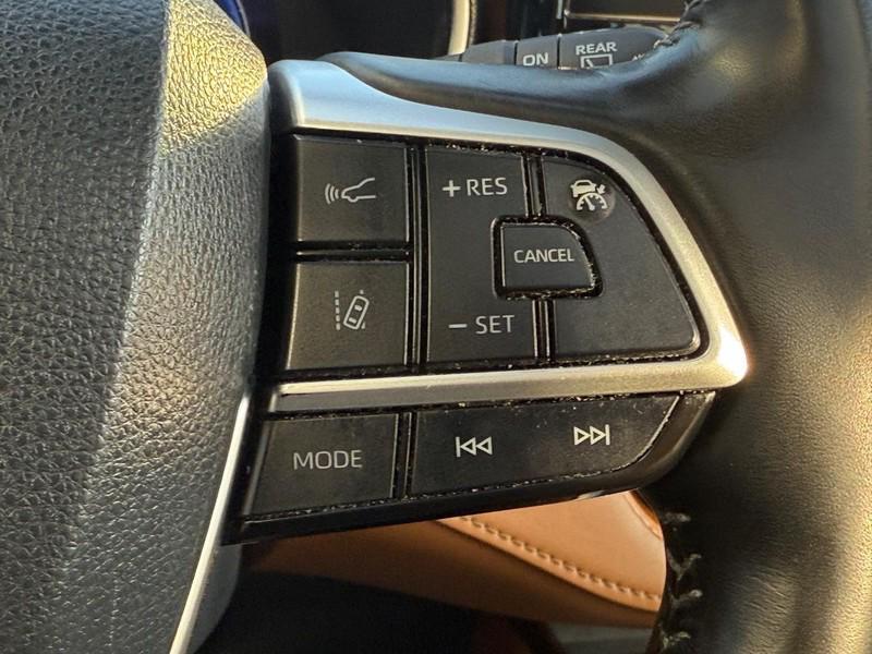 used 2023 Toyota Highlander car, priced at $44,733