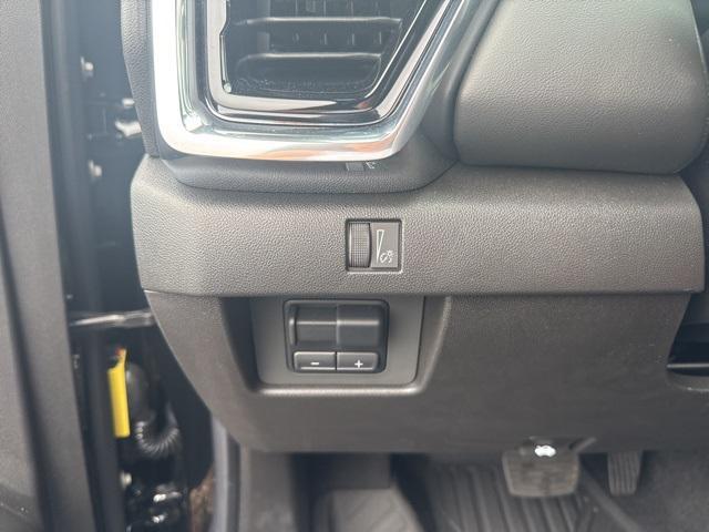 new 2025 GMC Canyon car, priced at $46,265