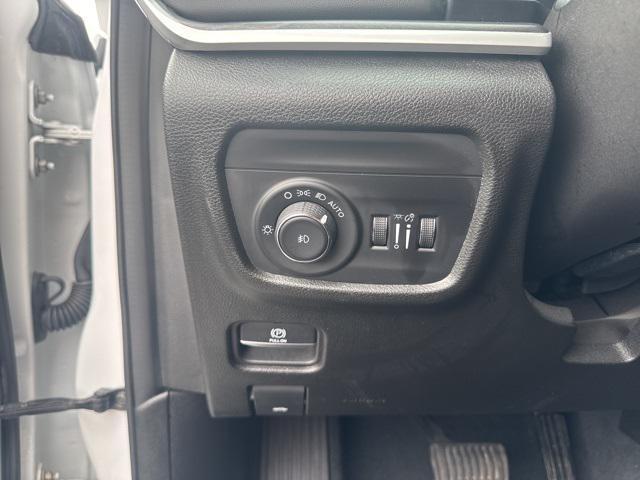 used 2023 Jeep Grand Cherokee car, priced at $30,397