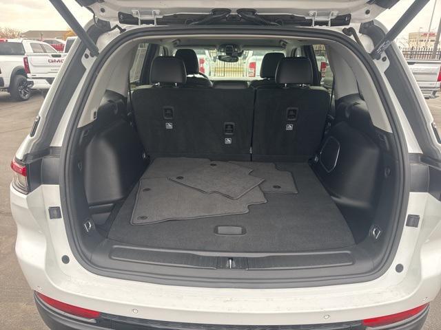 used 2023 Jeep Grand Cherokee car, priced at $30,397