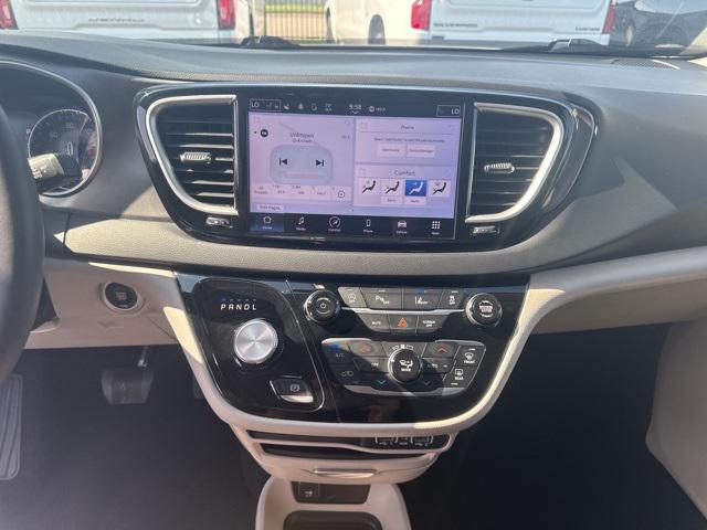 used 2023 Chrysler Pacifica car, priced at $24,489