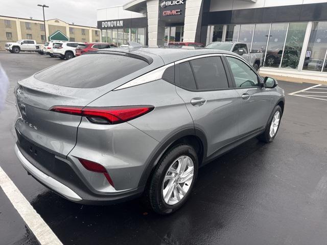 new 2025 Buick Envista car, priced at $25,925