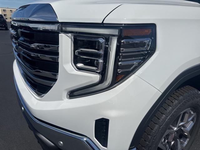 new 2025 GMC Sierra 1500 car, priced at $66,430