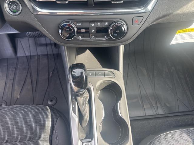 new 2025 Buick Envista car, priced at $27,470